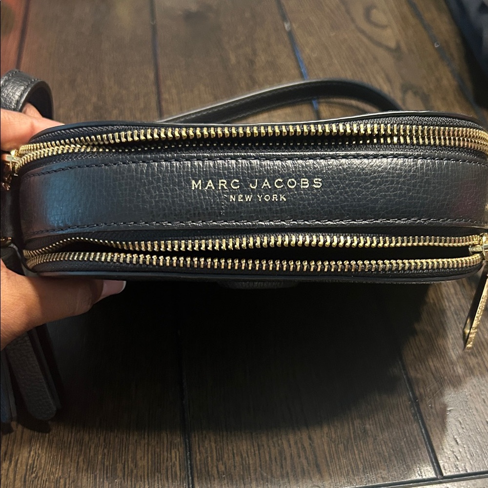 Marc Jacobs Black Leather Crossbody Bag - Picture 2 of 7